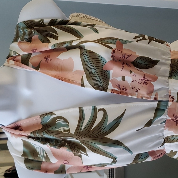 BEAUTIFUL SHEIN SUMMER ROMPER - Picture 2 of 6